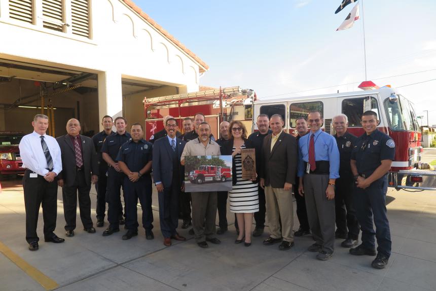 Assemblymember Reyes receiving award from City of Colton Fire Department